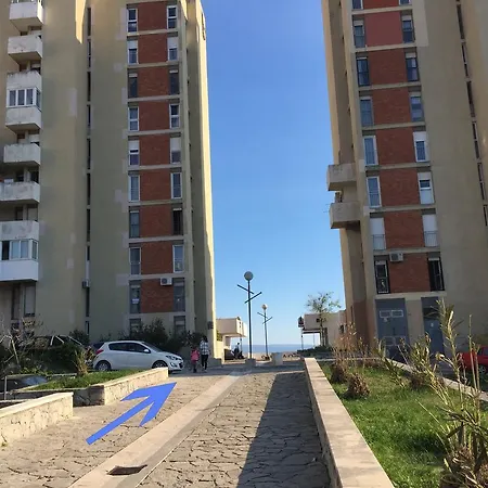 Fm Apartment *
