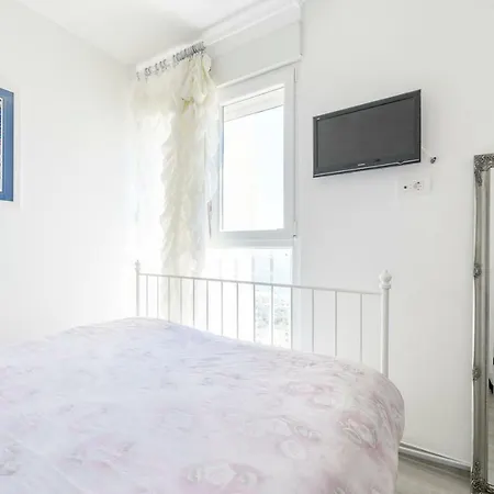 Apartment Fm Split