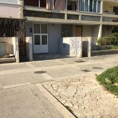 Fm Apartment Split