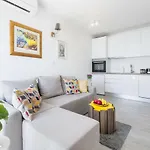 Fm Apartment Split